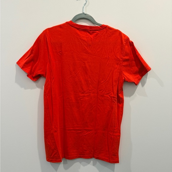 Guess Men's Red T-Shirt - Picture 4 of 4